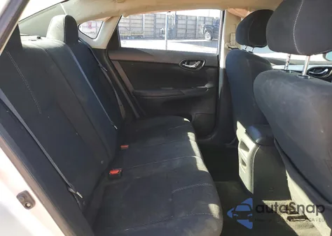 2017 Nissan Sentra S z USA, uszkodzony, nr VIN 3N1AB7AP9HY208420